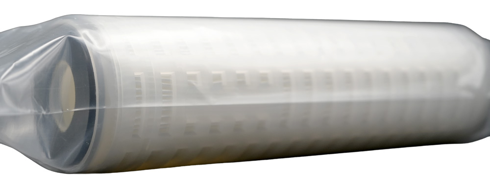 Membrane filter element GR25 Length 9 3/4 inches Retention 99.98 per cent Filter fineness absolute 0.2µm Our item number 896493, product lying on its side, right side