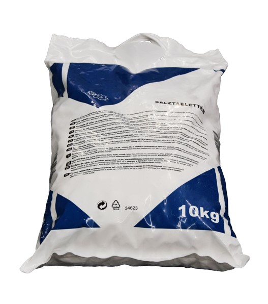 1 Palette Salztabletten (100x 10kg), EN 973 A, Produktabbildung ein Sack Salztabletten 10 kg, frontal liegende Darstellung der Verpackung, Produktinformationen in verschie-denen Sprachen auf dem Sack gedruckt.